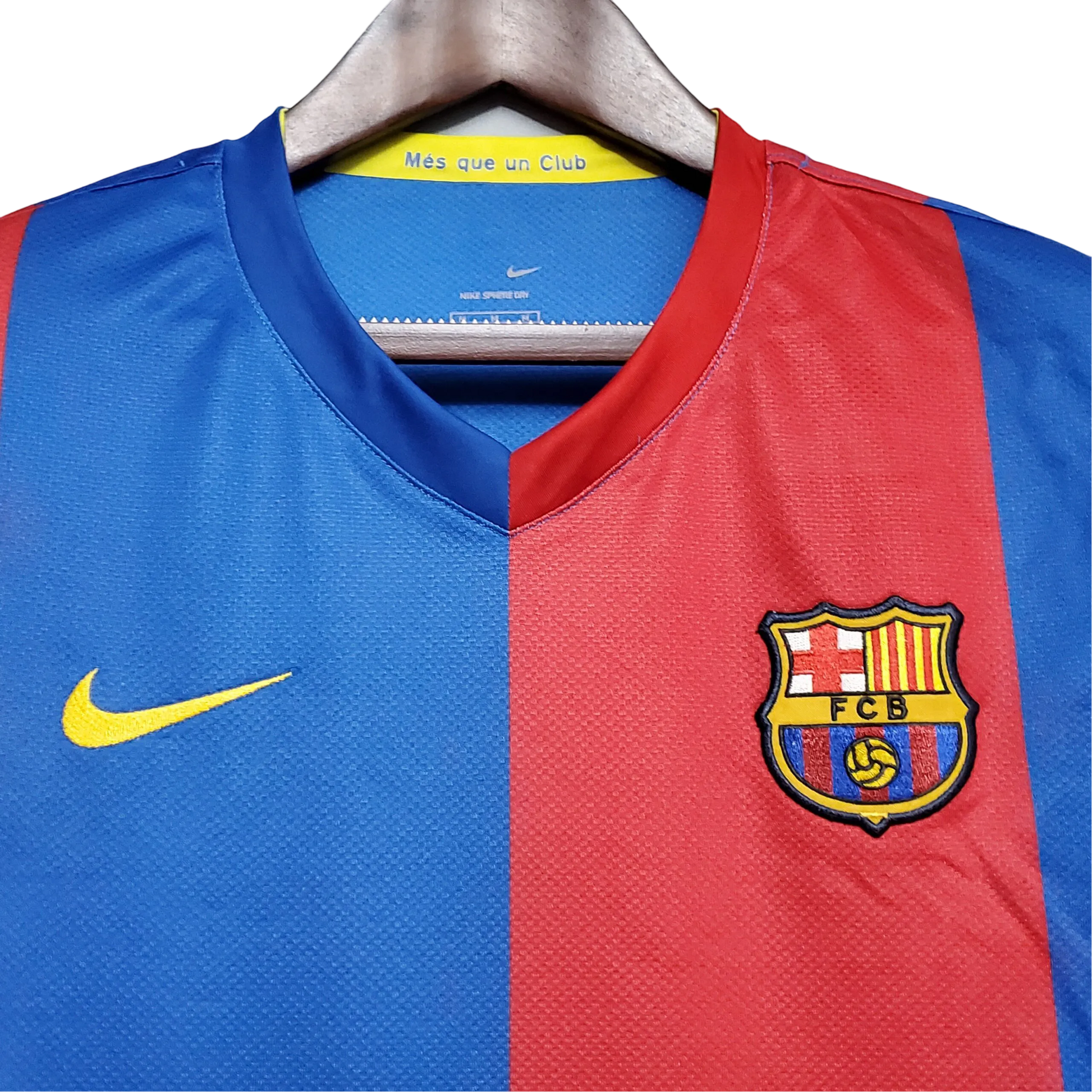 2006/2007 FC Barcelona - Home Retro kit