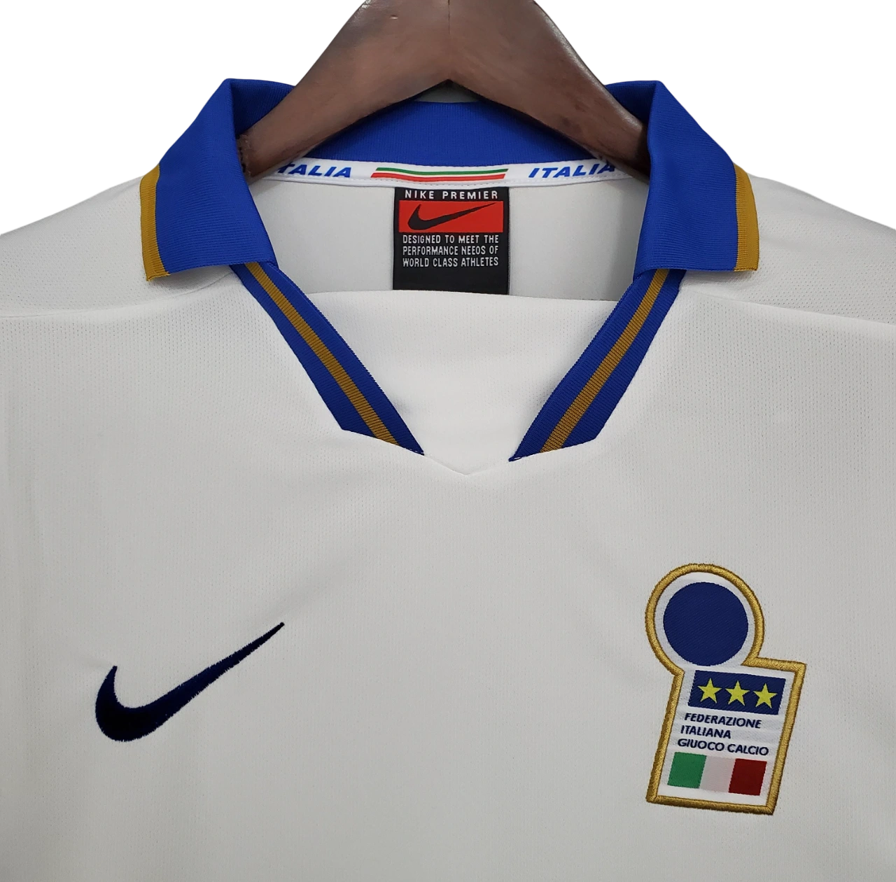 1996/1997 Italy Away Retro Kit - ClassicKits433