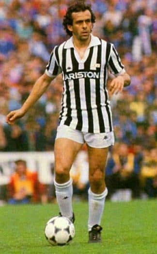 1984/1985 Juventus Home Retro Kit - ClassicKits433