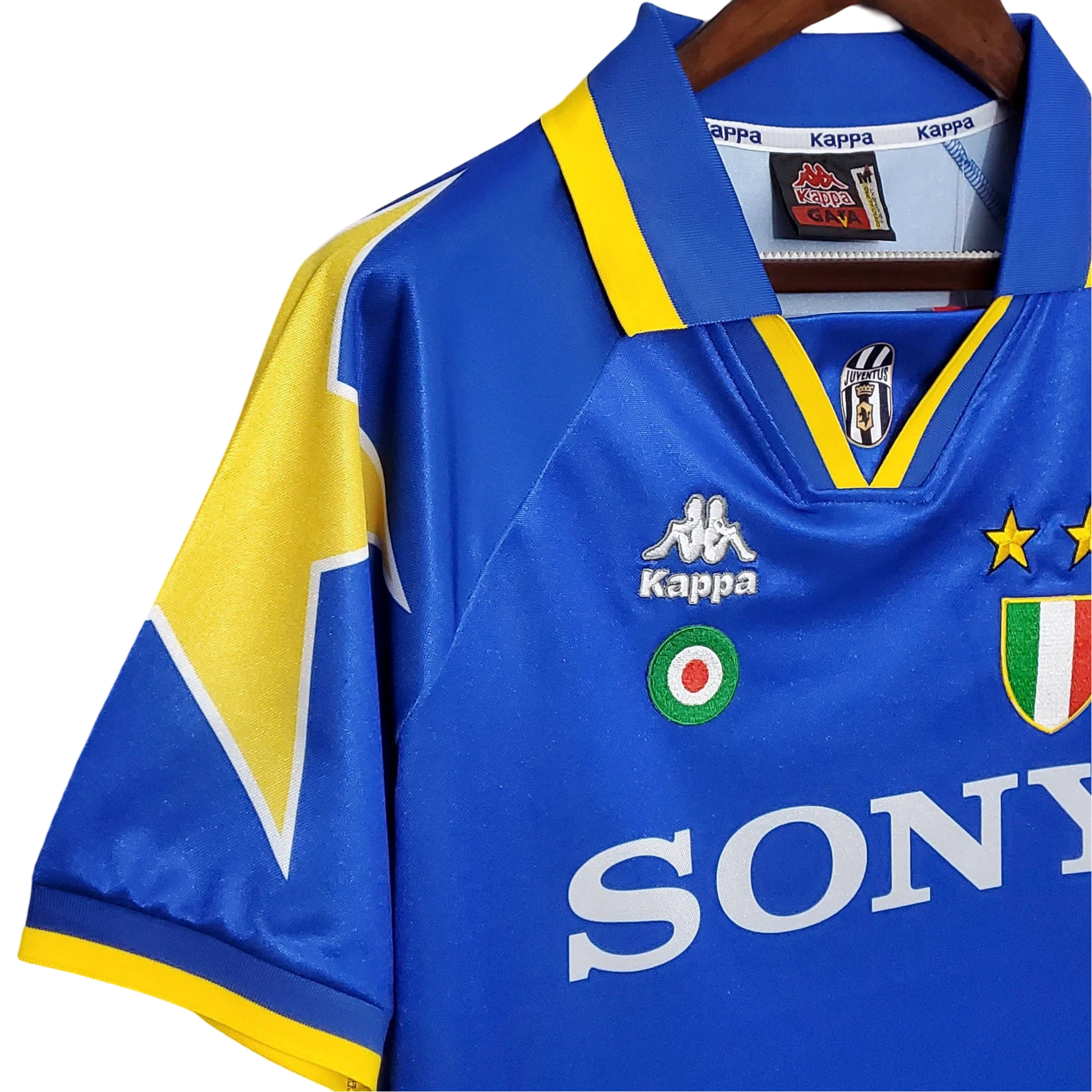 1995/1996 Juventus Away Retro Kit - ClassicKits433